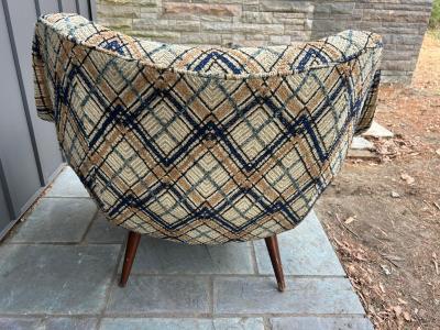 Lawrence Peabody Handsome Lawrence Peabody Barrel Back Tub Chair Selig Mid Century Modern