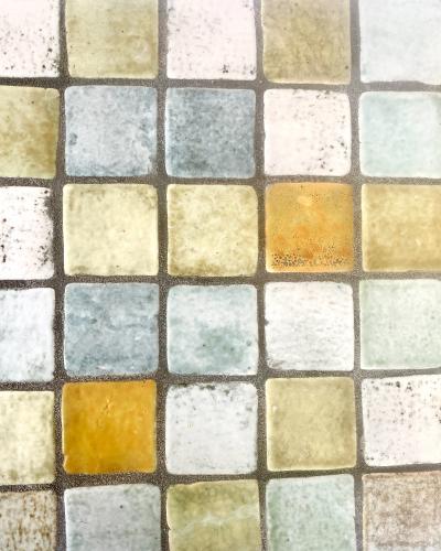 Les 2 Potiers Michelle et Jacques Serre LES 2 POTIERS MICHELLE ET JACQUES SERRE FRENCH CERAMIC SIDE TABLE