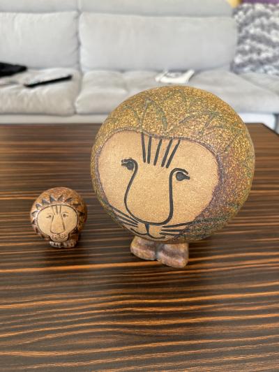 Lisa Larson Pair of hand made Studio pottery ceramic Lion designed by Lisa Larson