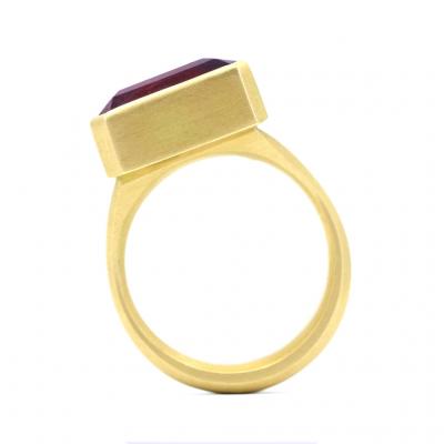 Lola Brooks Lola Brooks 13 98 Carat Bi Color Lilac Red Tourmaline Yellow Gold Ring