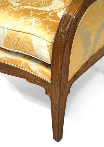 Louis Majorelle French Art Nouveau Walnut Berg re Arm Chair