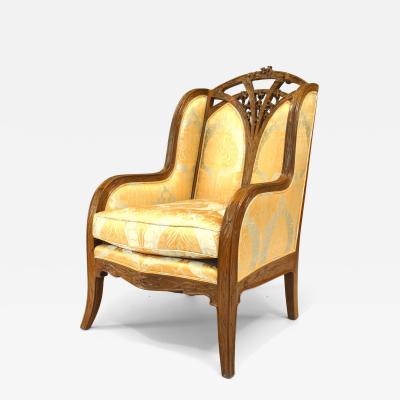 Louis Majorelle French Art Nouveau Walnut Berg re Arm Chair