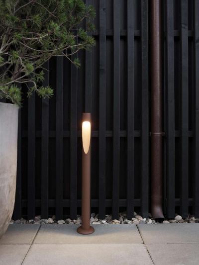 Louis Poulsen Large Flindt Garden outdoor bollard light in cortens red for Louis Poulsen 