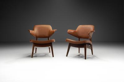 Louis Van Teeffelen Pair of Louis van Teeffelen Penguin Armchairs for W B The Netherlands 1960s