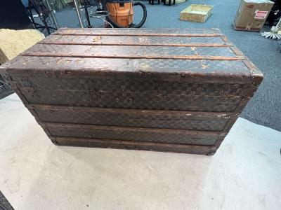 Louis Vuitton ANTIQUE LOUIS VUITTON DAMIER STEAMER TRUNK