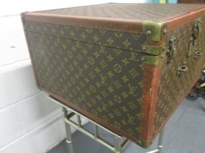 Louis Vuitton Vintage Louis Vuitton Hat Box