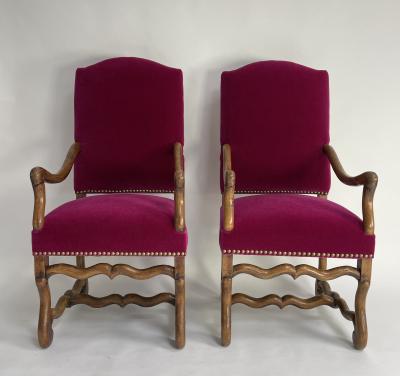 Louis XIII style Pair of Os de Mouton