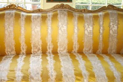 Louis XV Giltwood Canape a Oreilles