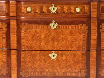 Louis XV Style Block Front French Commode Kingwood Bronze 19th Century