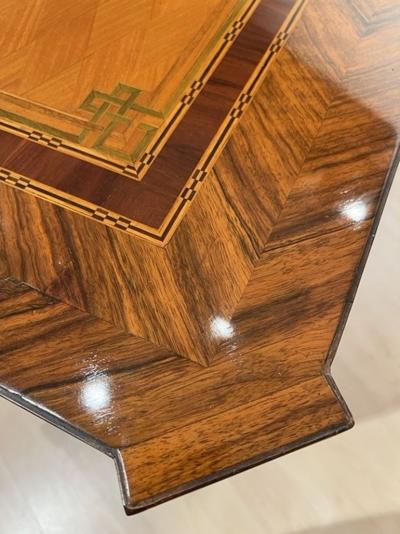 Louis XVI Commode Walnut Veneer Inlays Gold Plate Austria Vienna circa 1790