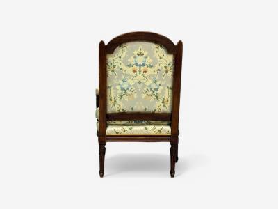 Louis XVI Style Beechwood Floral Fabric Bergere Chairs France 1940s