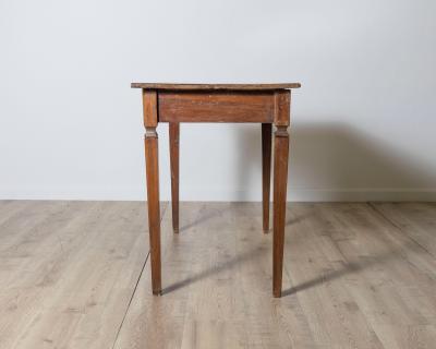 Louis XVI Walnut Table with Inlaid Top Emilia Late 18th Century