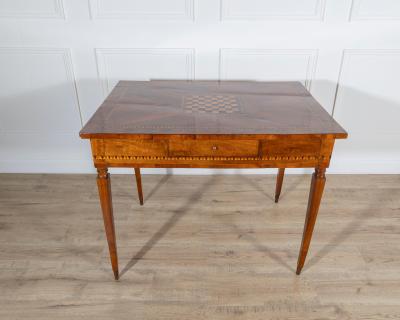 Louis XVI Writing Desk in Walnut Cherrywood and Marquetry Italy 18th Century