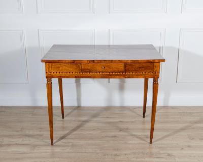 Louis XVI Writing Desk in Walnut Cherrywood and Marquetry Italy 18th Century