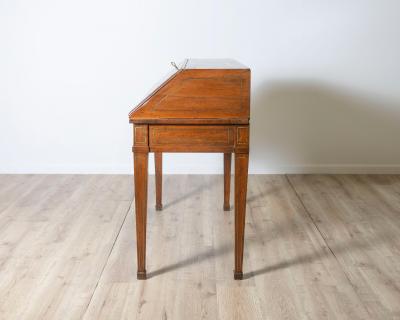 Louis XVI writing desk in walnut 18th century