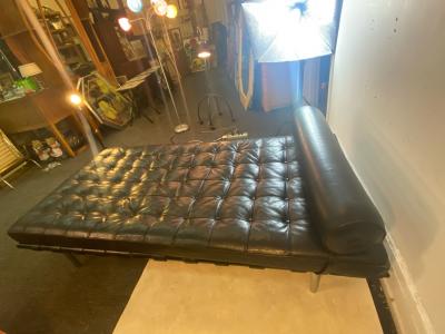 Ludwig Mies Van Der Rohe BLACK LEATHER WOOD FRAME AND CHROME LEG DAYBED IN THE STYLE OF MIES VAN DER ROHE