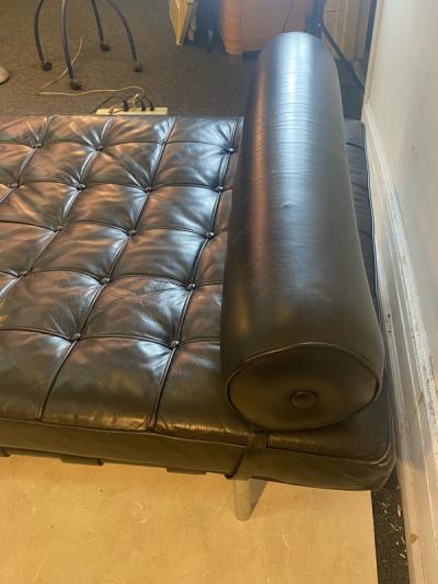Ludwig Mies Van Der Rohe BLACK LEATHER WOOD FRAME AND CHROME LEG DAYBED IN THE STYLE OF MIES VAN DER ROHE