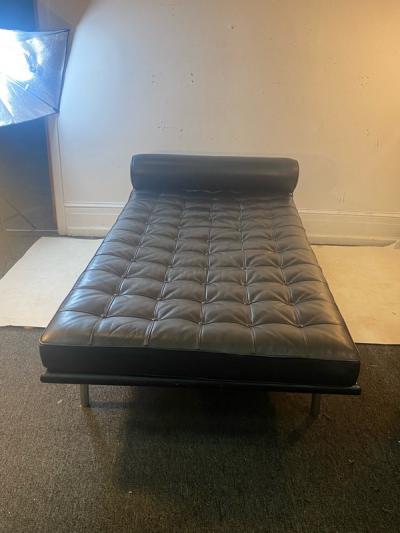 Ludwig Mies Van Der Rohe BLACK LEATHER WOOD FRAME AND CHROME LEG DAYBED IN THE STYLE OF MIES VAN DER ROHE