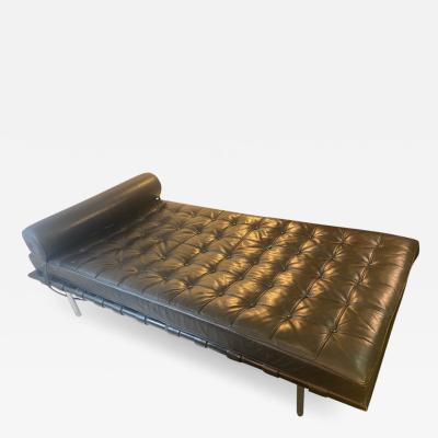 Ludwig Mies Van Der Rohe BLACK LEATHER WOOD FRAME AND CHROME LEG DAYBED IN THE STYLE OF MIES VAN DER ROHE