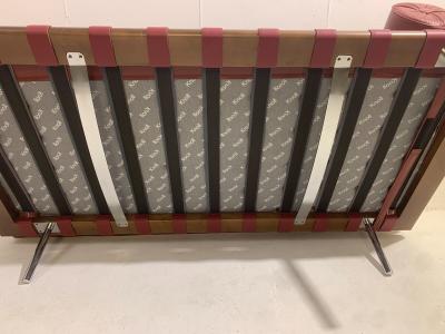 Ludwig Mies Van Der Rohe Barcelona Daybed by Ludwig Mies van der Rohe for Knoll in Burgundy