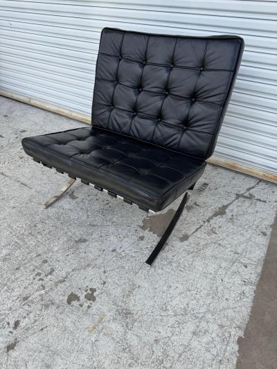 Ludwig Mies Van Der Rohe Mies van der Rohe for Knoll Black Tufted Leather Barcelona Chair