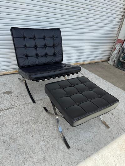 Ludwig Mies Van Der Rohe Mies van der Rohe for Knoll Black Tufted Leather Barcelona Chair and Ottoman
