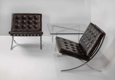 Ludwig Mies Van Der Rohe Museum Quality Ludwig Mies van der Rohe Barcelona Chairs with Table