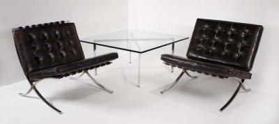 Ludwig Mies Van Der Rohe Museum Quality Ludwig Mies van der Rohe Barcelona Chairs with Table