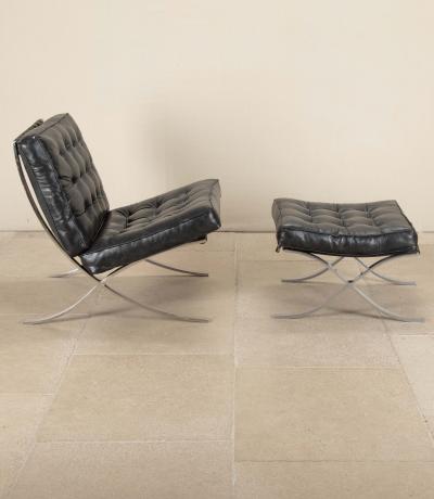 Ludwig Mies Van Der Rohe Pair of 20th Century Easy Chairs in the Style of Mies van der Rohe