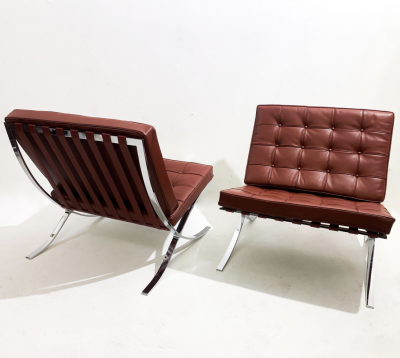 Ludwig Mies Van Der Rohe Pair of Burgundy Leather Barcelona Chairs by Mies Van Der Rohe for Knoll 1990s