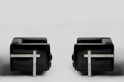 Luigi Caccia Dominioni Pair of Italian Armchairs in black vinyl and steel 1960s