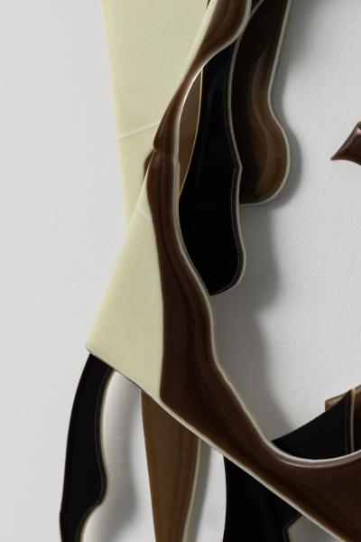 Luisa Restrepo RETALES 3 6k glass installation