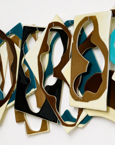 Luisa Restrepo SERIADA glass wall installation glass art piece