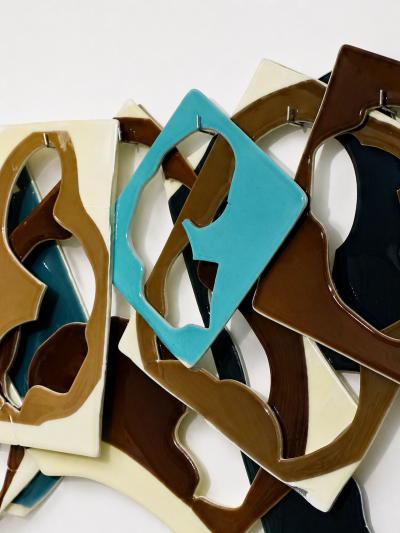 Luisa Restrepo SERIADA glass wall installation glass art piece