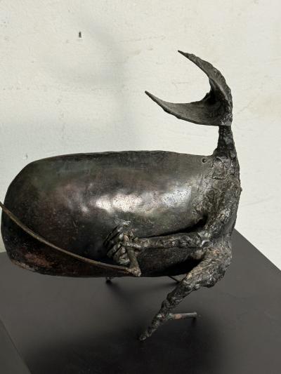 Lynn Chadwick MODERNIST METAL BRUTALIST BEAST SCULPTURE IN THE MANNER OF LYNN CHADWICK