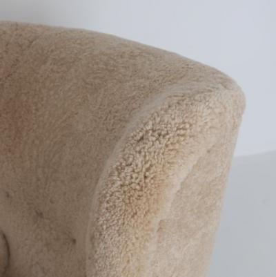 M rta Blomstedt Highback M rta Blomstedt Aulanko Armchair in Honey Natural Sheepskin 1940s