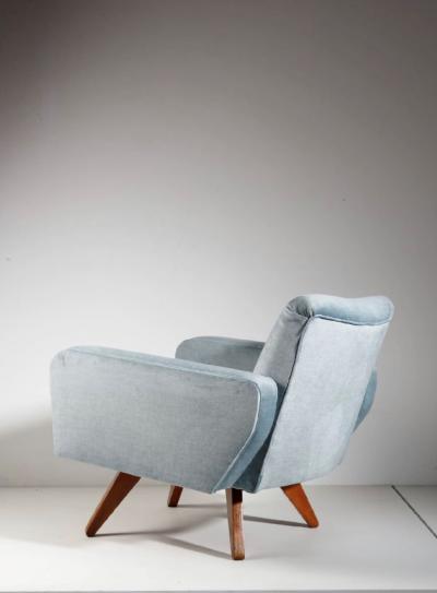M veis Artisticos Armchair by Jose Zanine Caldas