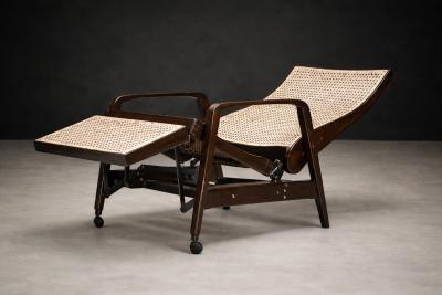 M veis Gerdau Reclining Sun Chaise Lounge in Hardwood Caning by Walter Gerdau 1940s