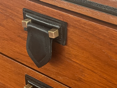 MAHOGANY SIDEBOARD W LEATHER