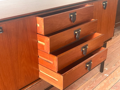 MAHOGANY SIDEBOARD W LEATHER