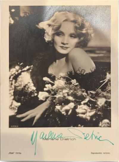 MARLENE DIETRICH AUTOGRAPH ON PARAMOUNT STUDIO PHOTO CARD 1930s