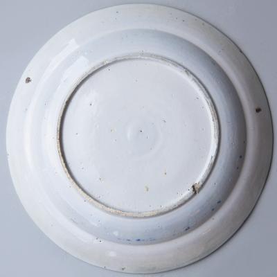 MID 18TH CENTURY CIRCULAR DELFT BOWL OR CURVED CHARGER