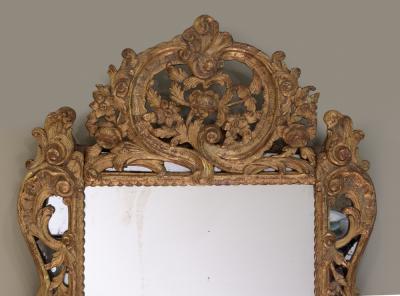 MID 18TH CENTURY GILTWOOD MIRROR