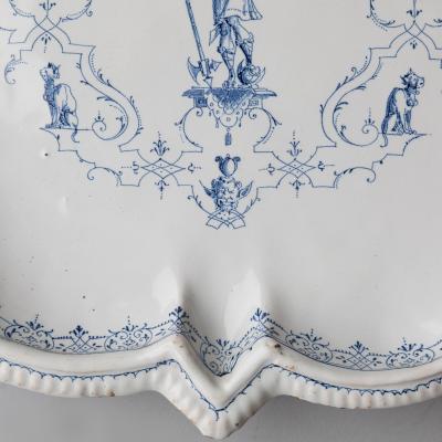 MID 18TH CENTURY STAR SHAPED CHARGER MOUSTIERS