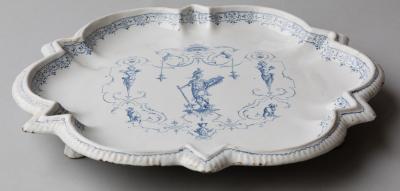 MID 18TH CENTURY STAR SHAPED CHARGER MOUSTIERS
