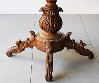 MID 19TH CENTURY OVAL FRENCH CENTRE TABLE