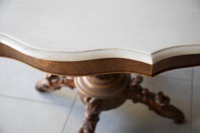 MID 19TH CENTURY OVAL FRENCH CENTRE TABLE