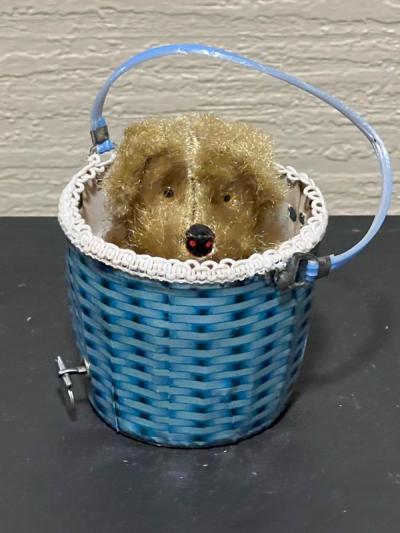 MID CENTURY ADORABLE PEEK A BOO PUPPY IN BASKET KEY WIND TOY