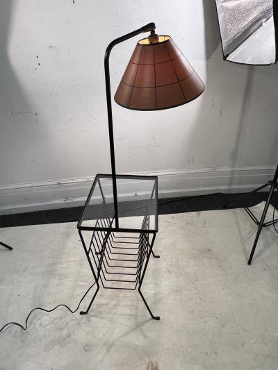 MID CENTURY BLACK IRON MODERNIST MAGAZINE RACK TABLE FLOOR LAMP