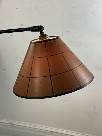 MID CENTURY BLACK IRON MODERNIST MAGAZINE RACK TABLE FLOOR LAMP